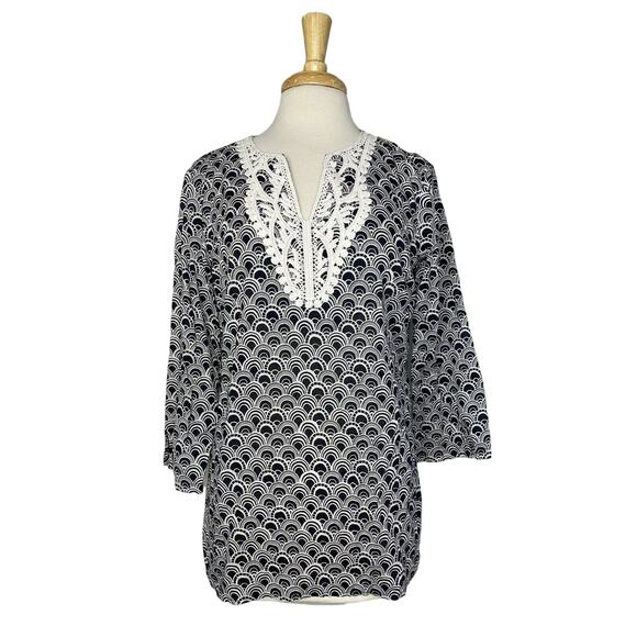 TALBOTS Black White Scalloped Print Crochet Detail Popover Blouse Medium 3/4 - Picture 1 of 11